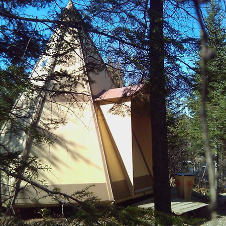 Aux Tipis De La Riviere Sauvage Villa Saint Romain Buitenkant foto