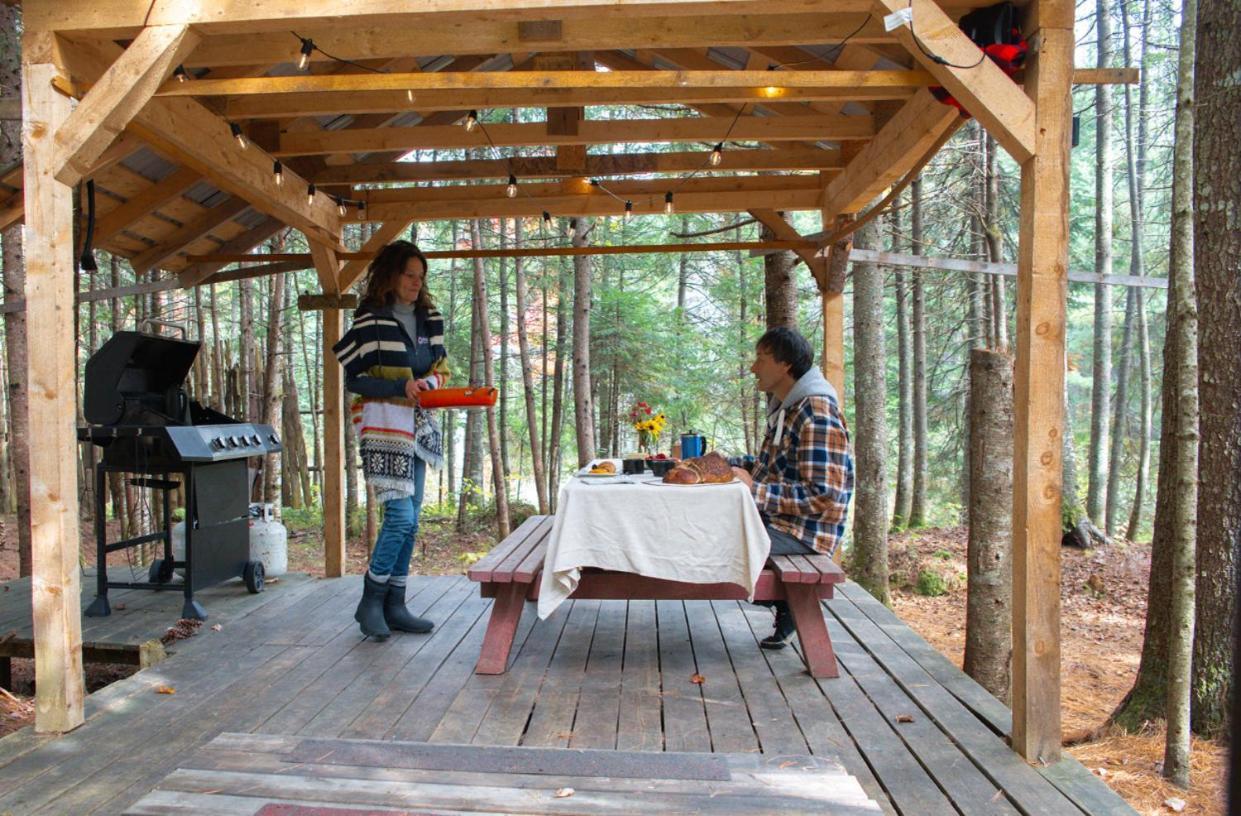 Aux Tipis De La Riviere Sauvage Villa Saint Romain Buitenkant foto
