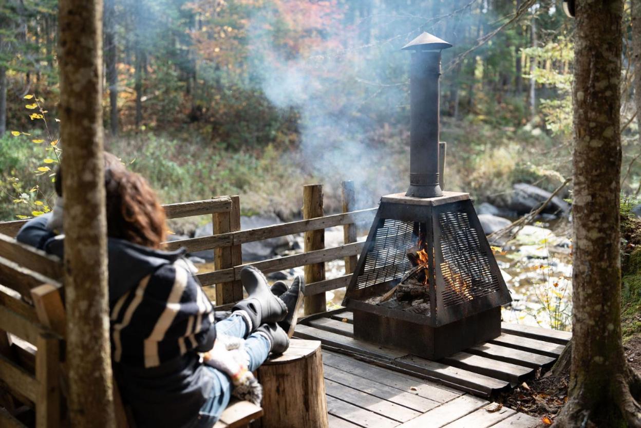 Aux Tipis De La Riviere Sauvage Villa Saint Romain Buitenkant foto