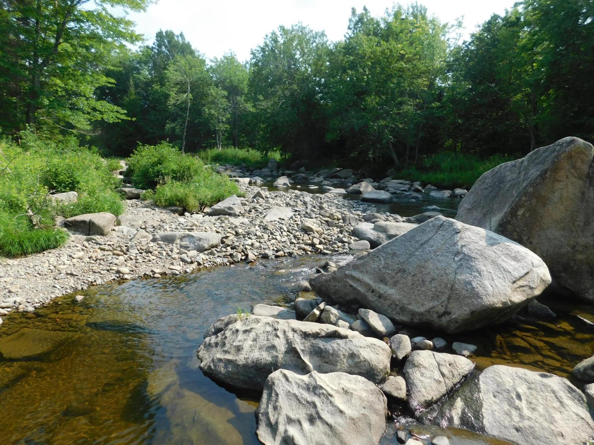 Aux Tipis De La Riviere Sauvage Villa Saint Romain Buitenkant foto