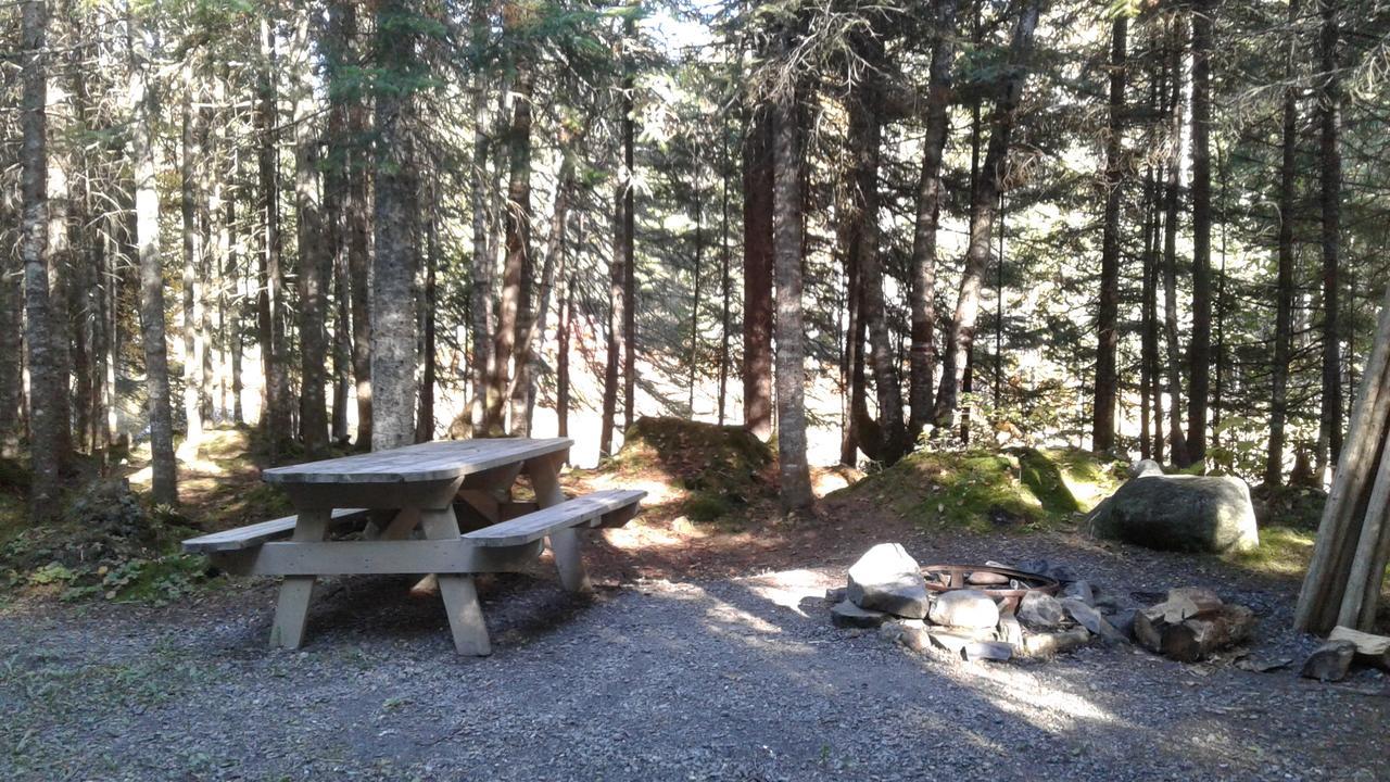 Aux Tipis De La Riviere Sauvage Villa Saint Romain Buitenkant foto